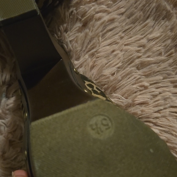 Nwot Theresa Report leopard  platform clogs size 5.5 - Picture 5 of 7